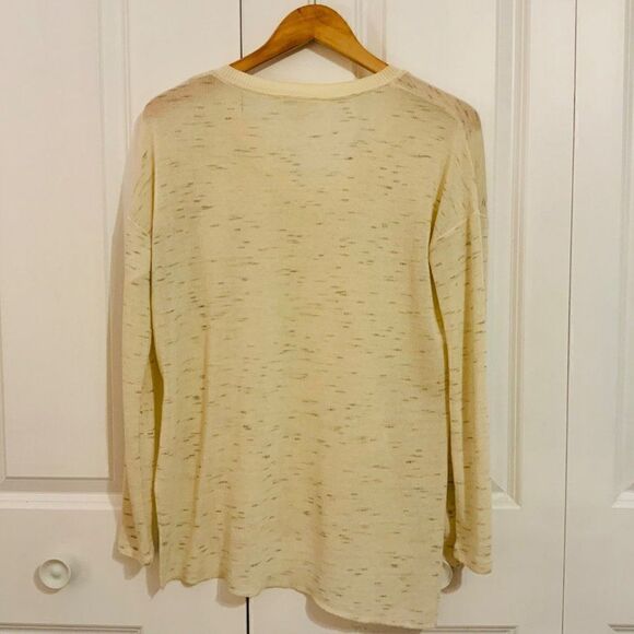 Aritzia Wilfred Cream V Neck Lightweight Sweater XS Oversized - Picture 6 of 7